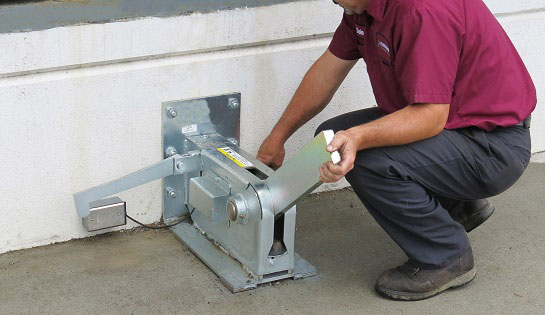 Dock and Door, Heubel Shaw vehicle restraints